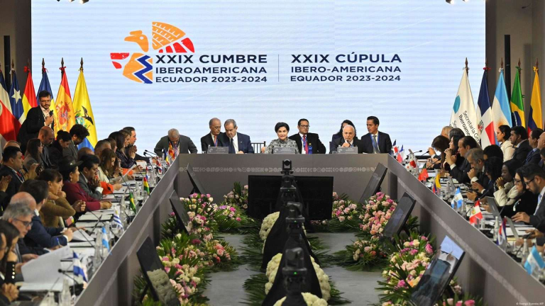 Argentina rompe consenso en XXIX Cumbre Iberoamericana por asunto de “género”
