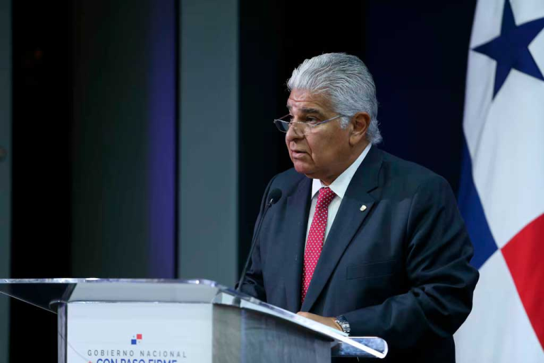 Presidente Mulino descarta conversar con Trump sobre el canal de Panamá