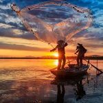 Pescadores de Sueños, Cultivadores de Almas, Salvadores del Mundo